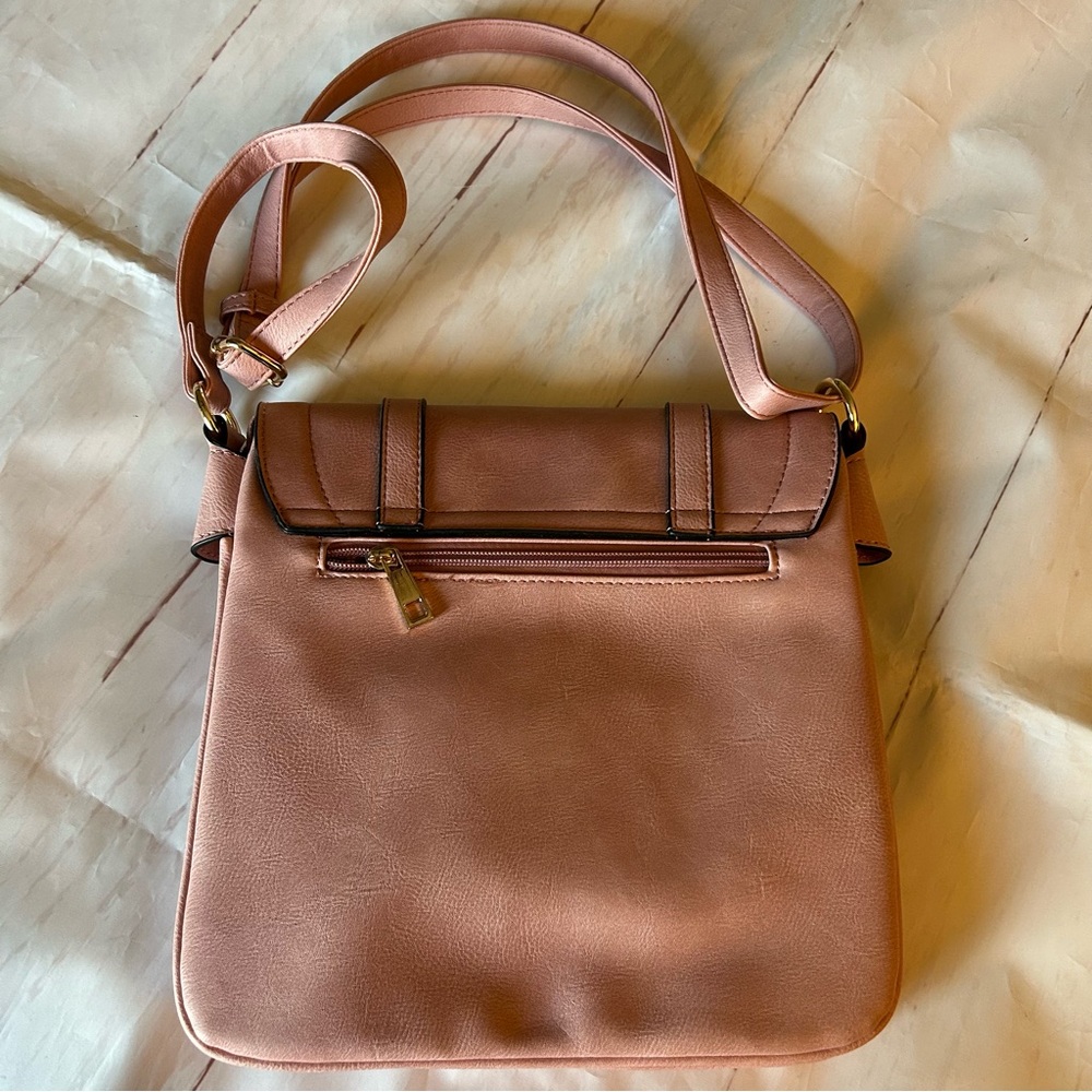 ALYSSA • Large Flapover Crossbody Bag - Picture 3 of 13